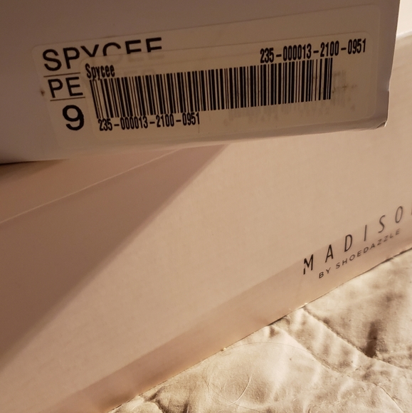 Platform shoe - Picture 7 of 7